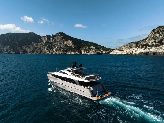 Sanlorenzo Luxury Motor Yacht AKIRA Joins Superyacht Fleet in Croatia | News | Luxury Yachts Charter