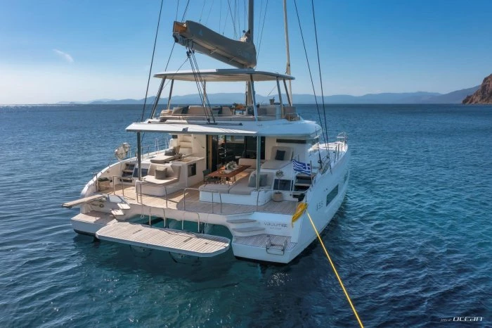 New Lagoon 55 for charter in the BVI and Greece | VALINOR | News | Luxury Yachts Charter