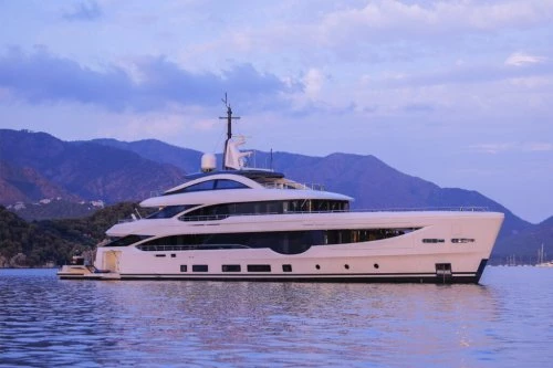 LUMIERE <b>Benetti B.Now 50M</b>