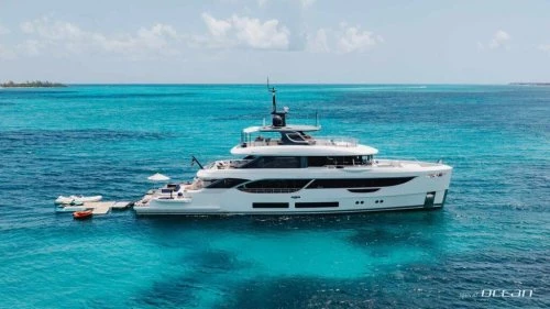 GRATEFUL <b>Benetti Oasis 34m</b>