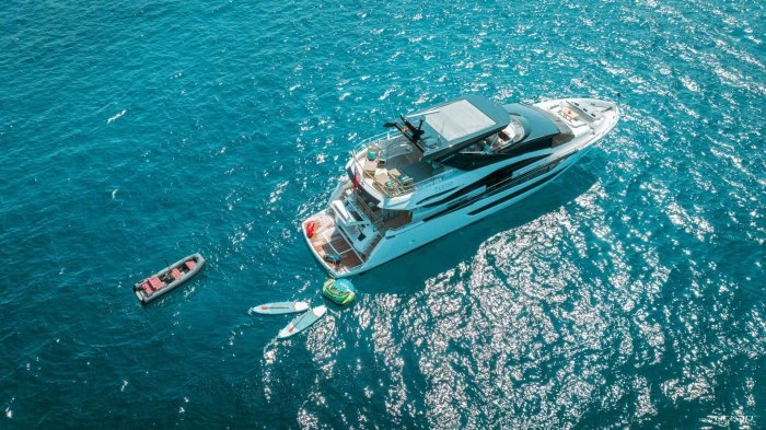 Luxury Yacht Charter Balearics | INNOVA Sunseeker 88 Yacht | News | Luxury Yachts Charter