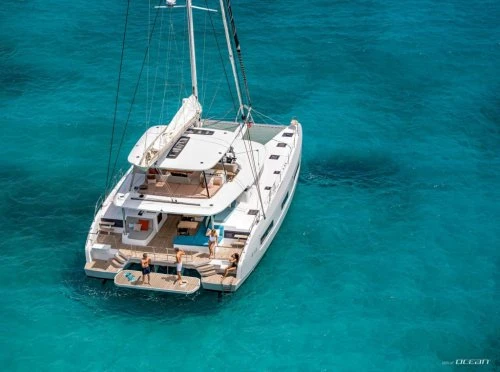 AURELIA <b>Lagoon 55</b>