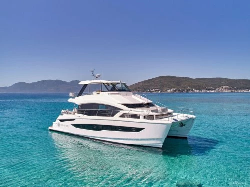 EXPLORION <b>Aquila 54 Yacht</b>