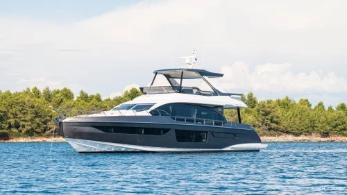 AGLAYA <b>Azimut Fly 68</b>