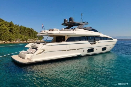DAMARI <b>Ferretti 960</b>