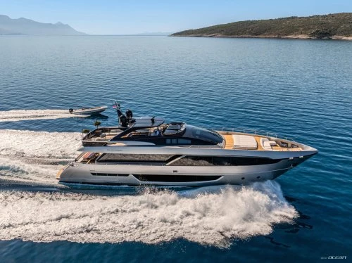 NO STRESS 888 <b>Riva 100 Corsaro</b>